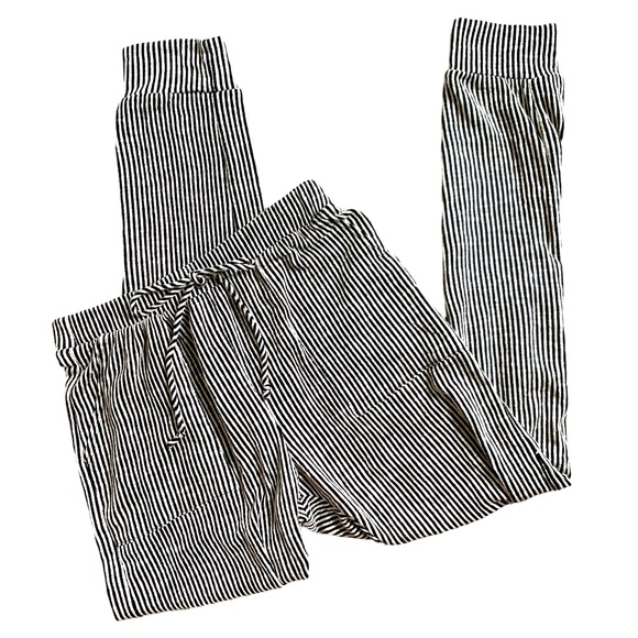 Anthropologie Pants - CAUTION TO THE WIND (Anthropologie) joggers